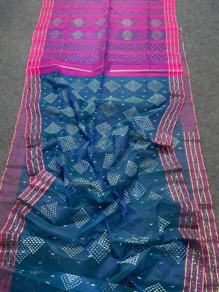 Dhakai jamdani Saree