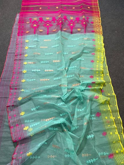 Dhakai jamdani Saree