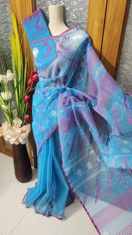 Dhakai Jamdani Saree