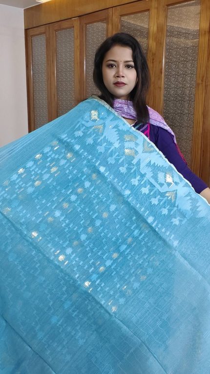 Dhakai jamdani saree