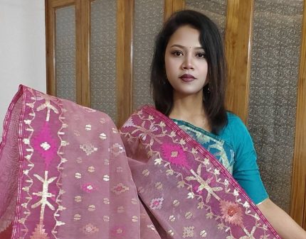 Dhakai jamdani saree
